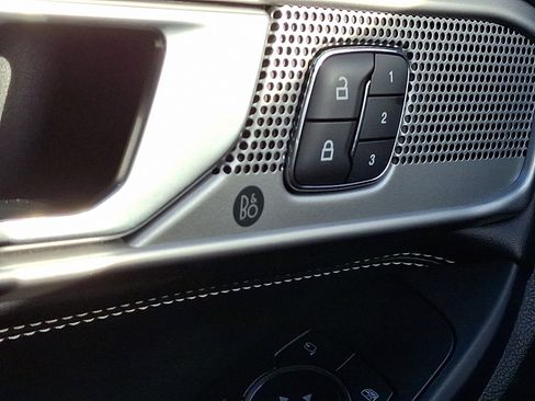 Used 2020 Ford Explorer ST image 25