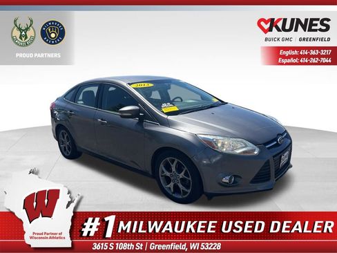 Used 2013 Ford Focus SE FWD image 1