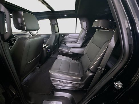 Used 2024 GMC Yukon SLT w/ SLT Premium Package RWD image 30