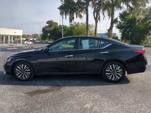 Used 2024 Nissan Altima 2.5 SV image 7