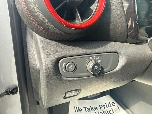 Used 2020 Chevrolet Blazer RS w/ LPO, Floor Liner Package FWD image 11