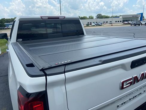 Used 2021 GMC Sierra 1500 Denali w/ Driver Alert Package II image 10