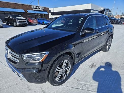 Used 2020 Mercedes-Benz GLC 300 4MATIC image 3