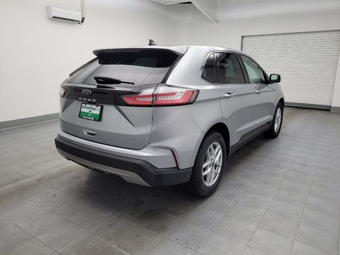 Used 2022 Ford Edge SEL image 9