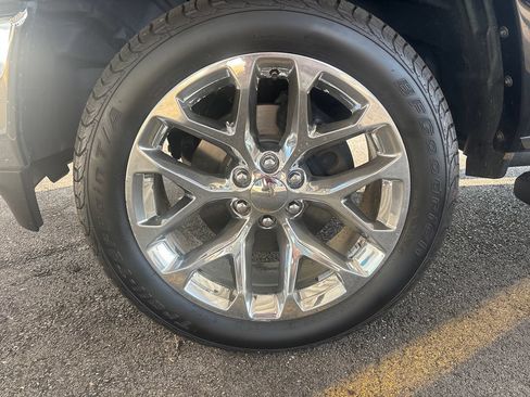 Used 2022 RAM 1500 Laramie AWD/4WD image 33