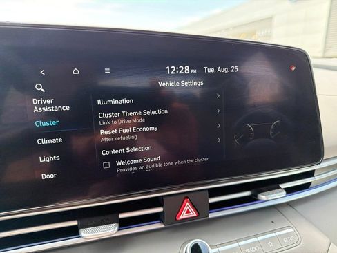 Used 2025 Hyundai Elantra SEL FWD image 47