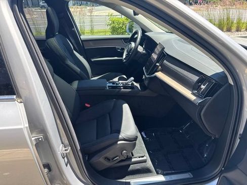 Certified 2025 Volvo XC90 B6 Plus AWD/4WD image 15