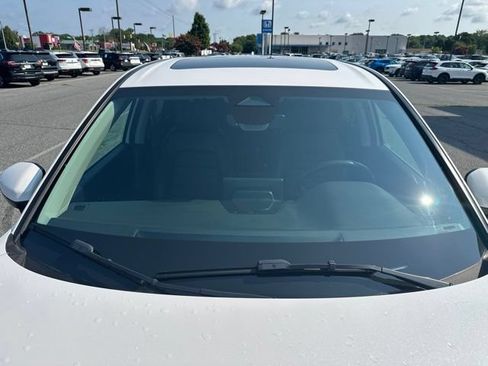 Used 2024 Honda CR-V EX-L image 5