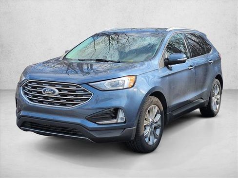 Used 2019 Ford Edge Titanium image 4