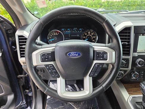 Used 2019 Ford F150 Lariat RWD image 32