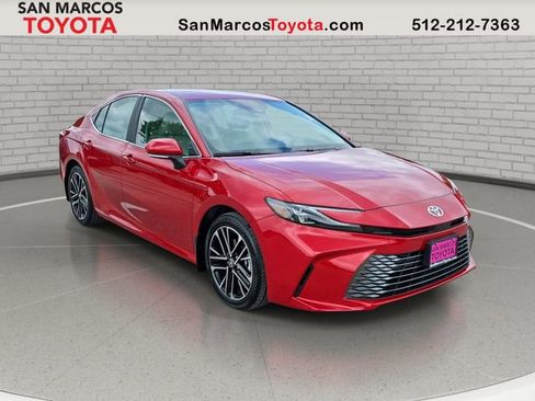Used 2026 Toyota Camry XLE FWD image 3