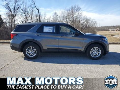 New 2026 Ford Explorer Active image 2