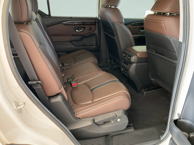 Certified 2025 Honda Pilot Elite image 26
