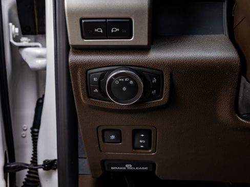 Used 2022 Ford F250 King Ranch w/ King Ranch Ultimate Package AWD/4WD image 21