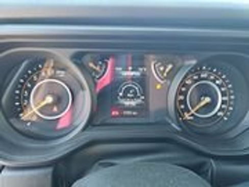 Used 2026 Jeep Gladiator Sport AWD/4WD image 2
