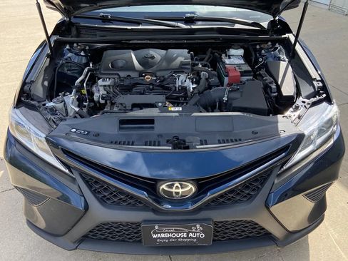 Used 2020 Toyota Camry SE FWD image 25