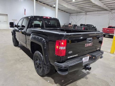 Used 2017 GMC Sierra 2500 SLT w/ All Terrain X HD Package AWD/4WD image 9