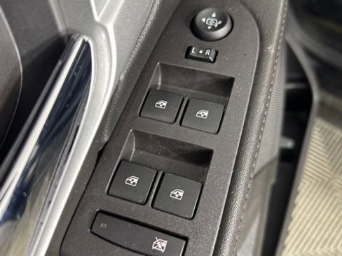 Used 2017 GMC Terrain SLE FWD image 24