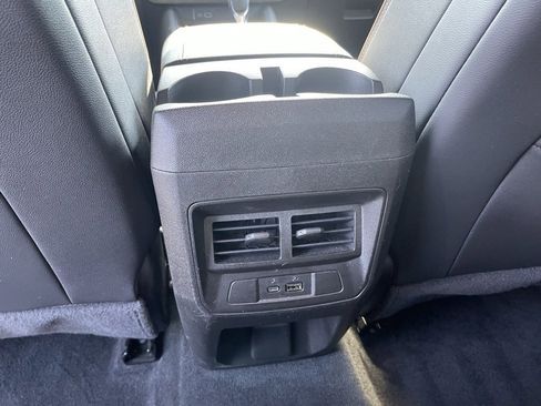 Used 2024 GMC Canyon AT4 w/ Technology Package image 25