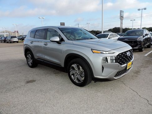 Used 2023 Hyundai Santa Fe SE w/ Cargo Package FWD image 3