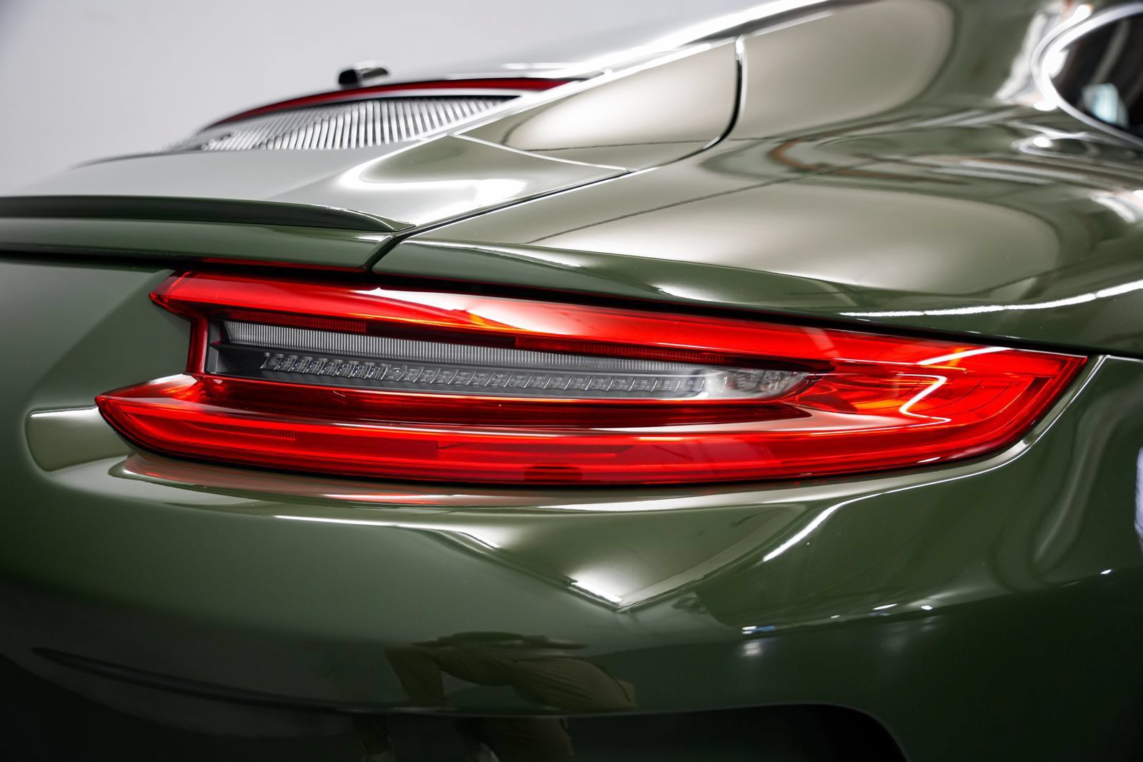 Used 2019 Porsche 911 GT3 RWD image 38