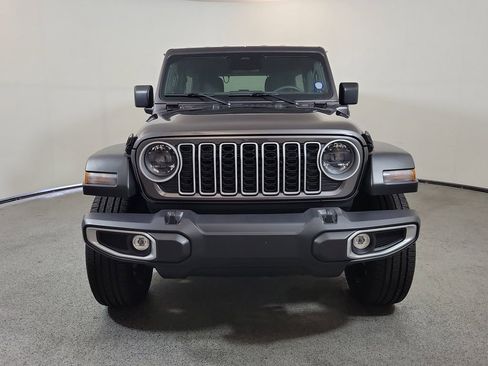 Used 2025 Jeep Wrangler Unlimited Sahara AWD/4WD image 2