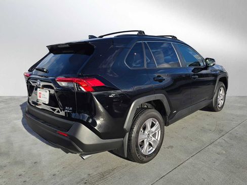 Used 2025 Toyota RAV4 XLE image 3