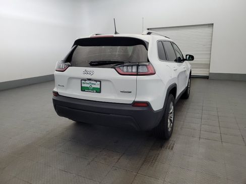Used 2019 Jeep Cherokee Latitude Plus w/ Cold Weather Group AWD/4WD image 7