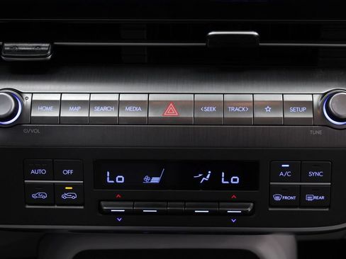 Used 2024 Hyundai Kona SEL FWD image 24