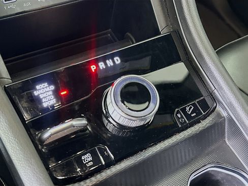 Used 2024 Jeep Grand Cherokee Limited 4xe AWD/4WD image 25
