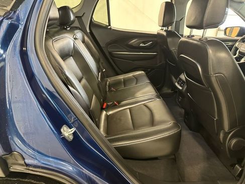 Used 2023 GMC Terrain SLT image 32