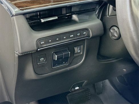 Used 2021 Cadillac Escalade Sport Platinum w/ LPO, ONYX Package image 4