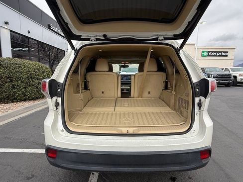 Used 2015 Toyota Highlander XLE AWD/4WD image 27