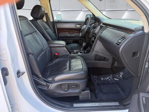 Used 2019 Ford Flex Limited FWD image 16