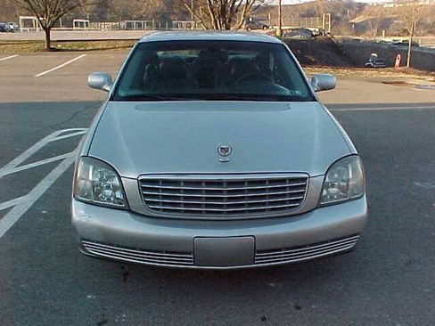 Used 2005 Cadillac De Ville FWD image 3