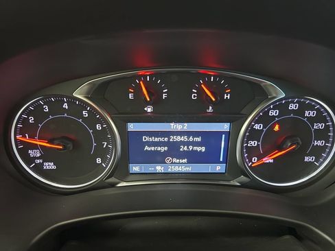 Certified 2024 GMC Terrain AT4 w/ Infotainment Package II AWD/4WD image 19