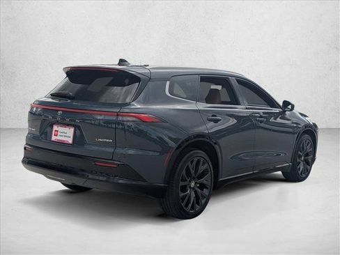 Certified 2025 Toyota Crown Signia w/ Advanced Technology Package AWD/4WD image 5