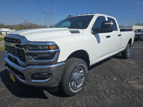 New 2026 RAM 2500 Tradesman w/ Chrome Appearance Group AWD/4WD image 3