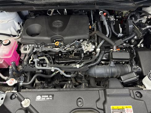 Used 2022 Toyota Sienna LE image 54