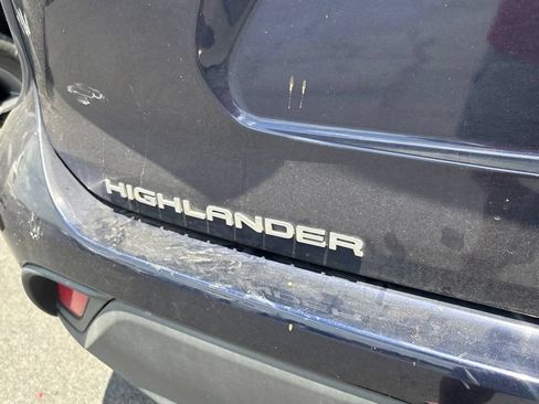 Used 2021 Toyota Highlander XLE FWD image 6
