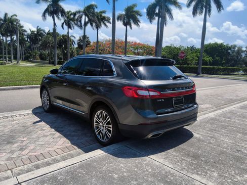 Used 2018 Lincoln MKX Reserve FWD image 17