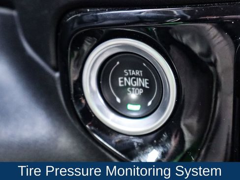 Used 2025 Chevrolet Silverado 1500 LT image 23