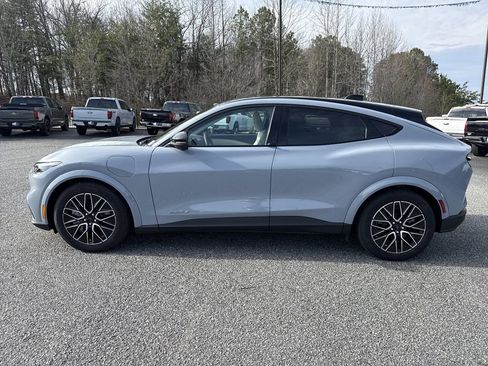 Used 2025 Ford Mustang Mach-E Premium image 4