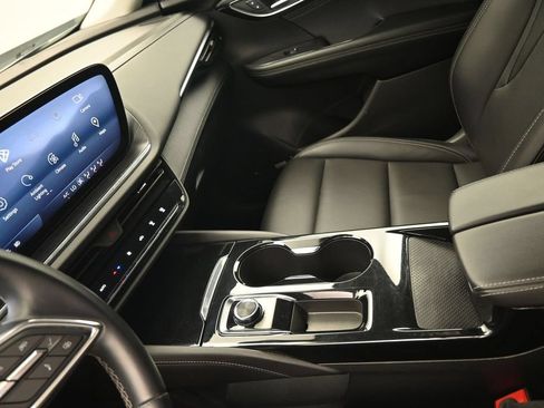 Used 2024 Buick Envision Preferred AWD/4WD image 18