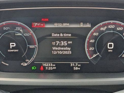 Used 2023 Audi e-tron GT Prestige image 11