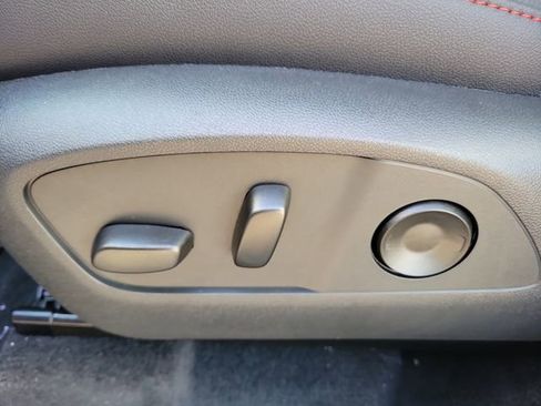 New 2026 Chevrolet Traverse Z71 w/ Enhanced Driving Package AWD/4WD image 21