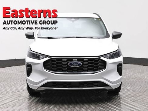 Used 2023 Ford Escape ST-Line image 2