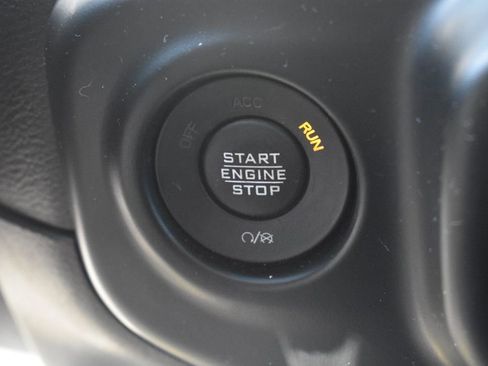 Used 2021 Jeep Wrangler Unlimited Sahara AWD/4WD image 27