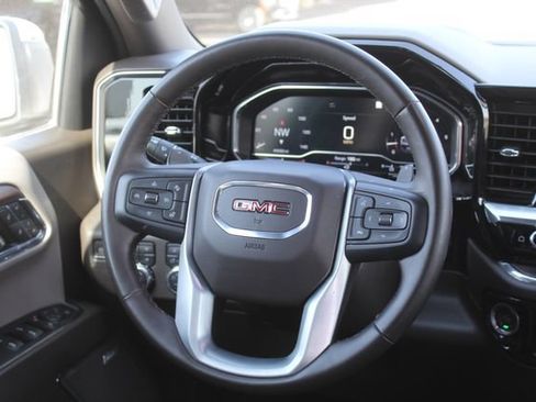 Used 2023 GMC Sierra 1500 SLT AWD/4WD image 23