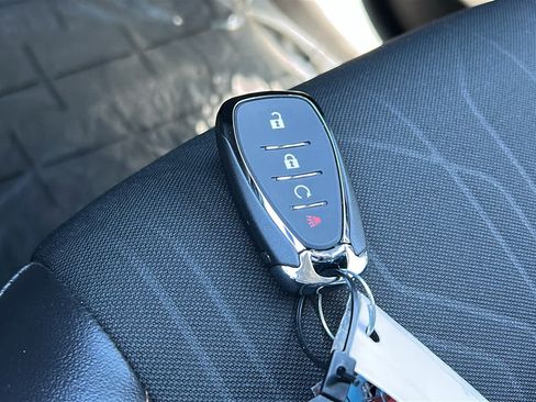 Used 2022 Chevrolet Trax LT w/ Sport Edition AWD/4WD image 29